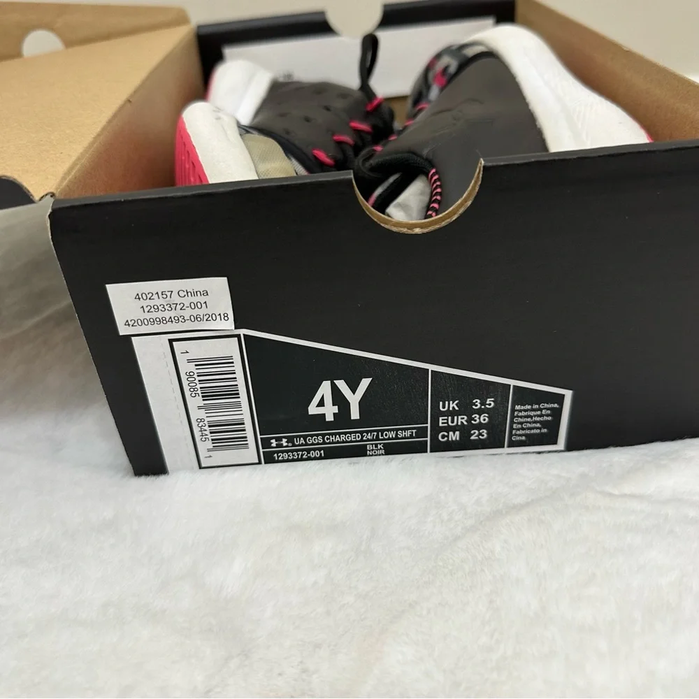 Kids Under Armour GGS Charged Black/Pink Running Shoes - Picture 12 of 13